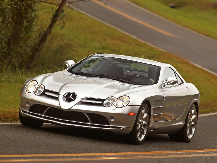  Mercedes-Benz SLR McLaren 2004 года  (US) (фото 7 из 22)